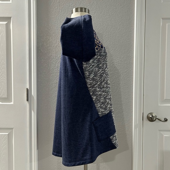 ❗️3/$20❗️Logo by Lori Goldstein Brushed Terry Mixed Media Top - Picture 5 of 11